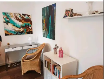 Ein Sitzbereich in der Unterkunft Nette,kleine Wohnung in gute Lage