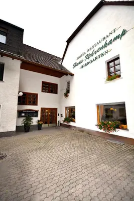 Das Gebäude in dem sich die Pension befindet