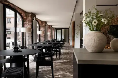 Ein Restaurant oder anderes Speiselokal in der Unterkunft Hotel Lohauser Hof