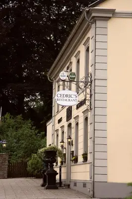 Das Gebäude in dem sich das Hotel befindet