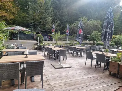 Ein Garten an der Unterkunft SILONCE Hotels & Restaurant