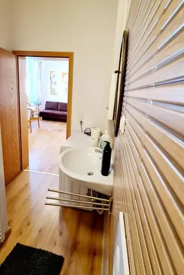 Ein Badezimmer in der Unterkunft ELENA flat Tulpe Duisburg Zentrum