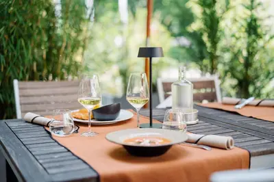 Getränke in der Unterkunft Schlosshotel Hugenpoet
