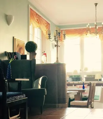 Ein Sitzbereich in der Unterkunft Hotel Hölscher