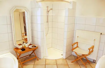 Ein Badezimmer in der Unterkunft Haus Rothenstein, ruhige FeWo, ca. 10 min. zu Messe und Flughafen