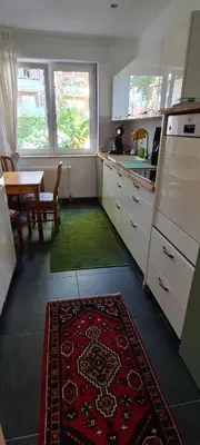 Küche/Küchenzeile in der Unterkunft Nana-EG-80m2 sanierter Altbau-Parkplatz-kleiner Garten-WLAN-NETFLIX-2Zimmer-Küche-Dusche-Wanne-Waschmaschine