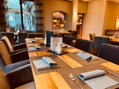Ein Restaurant oder anderes Speiselokal in der Unterkunft Hotel Dülmener Hof