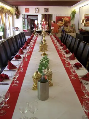 Ein Restaurant oder anderes Speiselokal in der Unterkunft Kämpgens – Hof