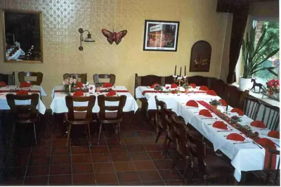 Ein Restaurant oder anderes Speiselokal in der Unterkunft Kämpgens – Hof