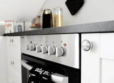 Küche/Küchenzeile in der Unterkunft SECRET HIDEAWAYS boho ARTstudio mit smartHome nahe City l Messe l Hbf