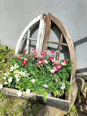 Ein Garten an der Unterkunft Ferienwohnung Am Schloßberg