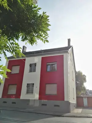 Das Gebäude in dem sich die Ferienwohnung befindet