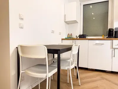Küche/Küchenzeile in der Unterkunft Ruhr Business Apartments Essen Apartment mit 5 Einzelbetten Privat Parkplatz