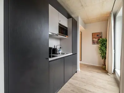 Küche/Küchenzeile in der Unterkunft Limehome Düsseldorf Stresemannstraße - Digital Access