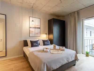 Ein Bett oder Betten in einem Zimmer der Unterkunft Limehome Düsseldorf Stresemannstraße - Digital Access