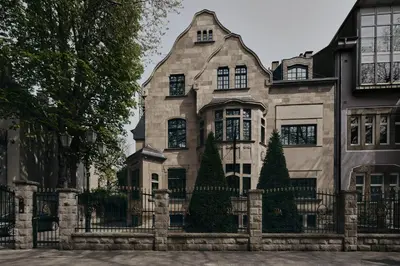 Das Gebäude in dem sich das Hotel befindet