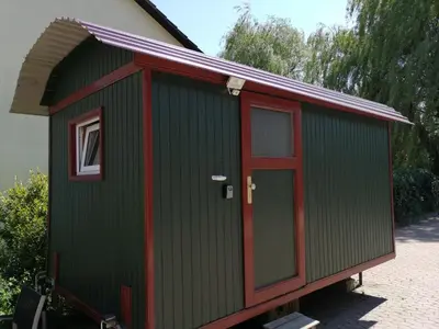 Das Gebäude in dem sich der Campingplatz befindet