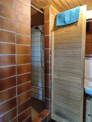 Ein Badezimmer in der Unterkunft Schäferwagen Grünspecht