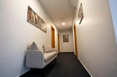 Ein Sitzbereich in der Unterkunft Hotel Stadt Lüdenscheid