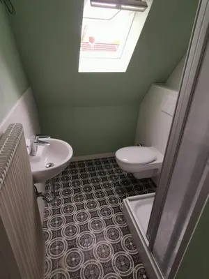 Ein Badezimmer in der Unterkunft cooles Puppenstübchen unter dem Dach