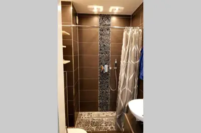Ein Badezimmer in der Unterkunft Apartment in Neudorf Nahe DU Zentrum und Uni/Zoo