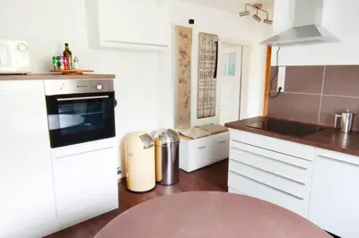 Küche/Küchenzeile in der Unterkunft Gemütliches Apartment Nähe DU Zentrum/Uni/Hbf/A40