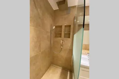 Ein Badezimmer in der Unterkunft Duisburg von oben 3,5 Zimmer 8.OG frisch saniert