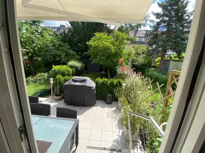 Ein Garten an der Unterkunft Casa Arturo Düsseldorf