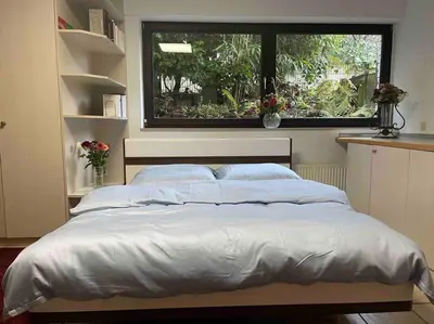 Ein Bett oder Betten in einem Zimmer der Unterkunft Schöne ruhige Wohnung (42qm) in Messenähe!