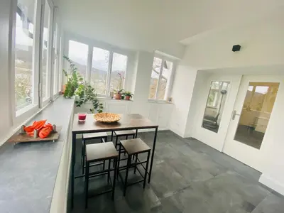 Grundriss der Unterkunft Get-your-flat Traumhafte Altbau-Wohnung in Denkmal-Villa 3 Zr Kü Bad 2 Schlafzr 125 m2 Haustier auf Anfrage - ruhig & naturnah