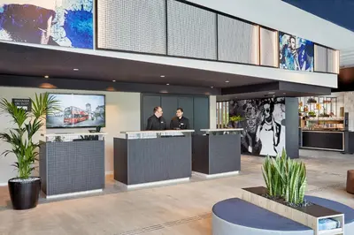 Gäste, die in der Unterkunft H2 Hotel Düsseldorf City übernachten