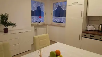 Küche/Küchenzeile in der Unterkunft holiday apartment essen 3