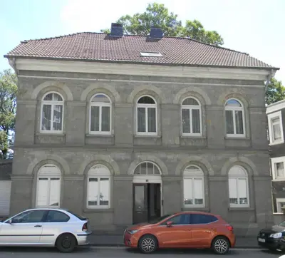 Das Gebäude in dem sich die Ferienwohnung befindet