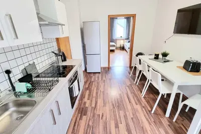 Küche/Küchenzeile in der Unterkunft Modern 3-Room Apartment with Winter Garden, Free Parking in Hagen - HA01