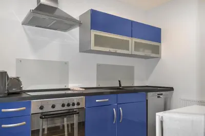 Küche/Küchenzeile in der Unterkunft Apartment mit Terrasse, privater Eingang und Parkplatz