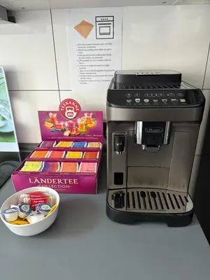 Küche/Küchenzeile in der Unterkunft Freshly renovated City Apartments Essen KITCHEN WIFI near Düsseldorf Airport