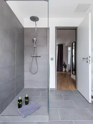 Ein Badezimmer in der Unterkunft Limehome Essen Kettwiger Straße
