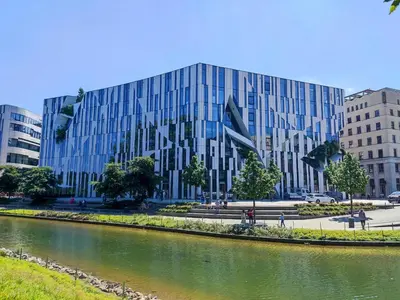 Das Gebäude in dem sich das Aparthotel befindet