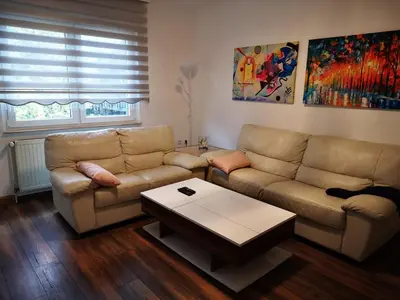Ein Sitzbereich in der Unterkunft POLAT Apartments 1