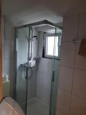 Ein Badezimmer in der Unterkunft 3 x Ferien- & Monteurwohnungen Koenen nah am Westfield Centro