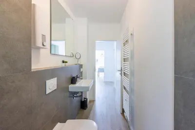 Ein Badezimmer in der Unterkunft Glück Auf Appartements Schleiermacherstraße Duisburg