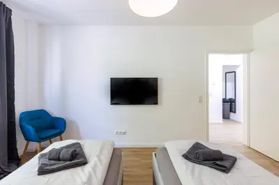 TV/Unterhaltungsangebot in der Unterkunft Glück Auf Appartements Schleiermacherstraße Duisburg