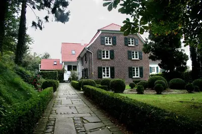 Das Gebäude in dem sich das Bed & Breakfast befindet