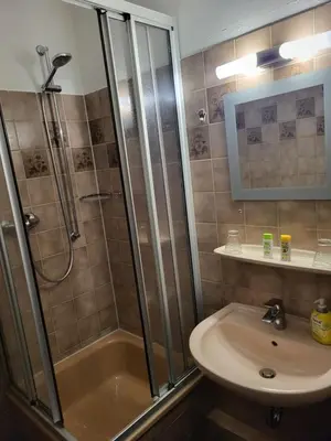 Ein Badezimmer in der Unterkunft Näher Messe und Flughafen