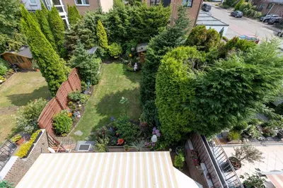Ein Garten an der Unterkunft Oberhausener Ferienwohnung
