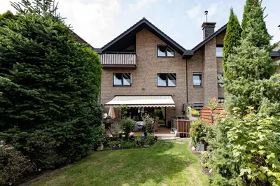 Ein Garten an der Unterkunft Oberhausener Ferienwohnung