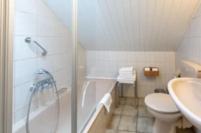 Ein Badezimmer in der Unterkunft Oberhausener Ferienwohnung