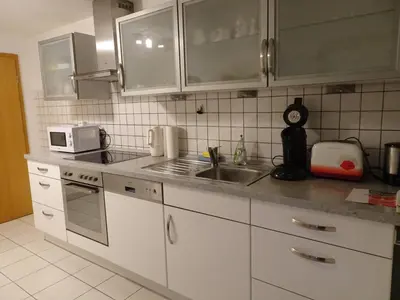 Küche/Küchenzeile in der Unterkunft Ferienwohnung im Grünen EG mit Terrasse