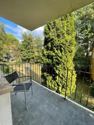 Ein Balkon oder eine Terrasse in der Unterkunft estrella24 LIVING ROOMS London