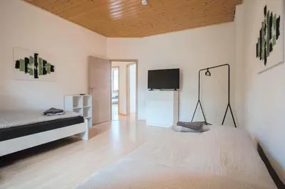 TV/Unterhaltungsangebot in der Unterkunft Modern & Spacious Apartment in Lüdenscheid